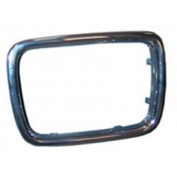 Baguette et bande protectrice grille de radiateur droit (Côté passager) BMW E34 (Serie 5)