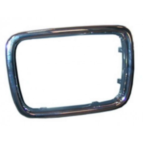 Baguette et bande protectrice grille de radiateur gauche (Côté conducteur) BMW E34 (Serie 5)
