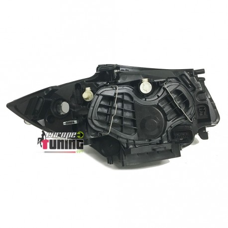 PHARES FOND NOIR BMW E87 AP 2004 (13705)